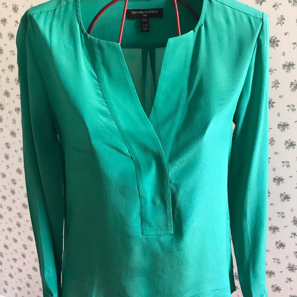 Banana Republic emerald green pure silk top.